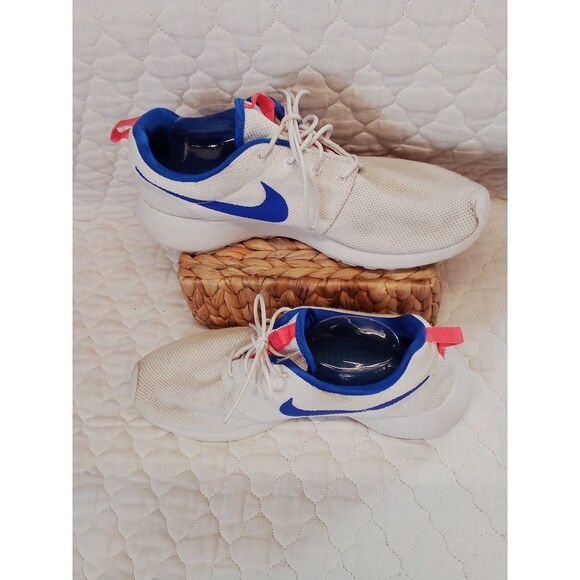 Man's Nike White Tennis Shoes Size 12 Some Wear See Pnotos - Picture 7 of 14